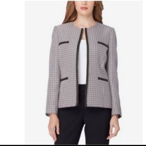 Tahari Arthur S. Levine jacket size 2